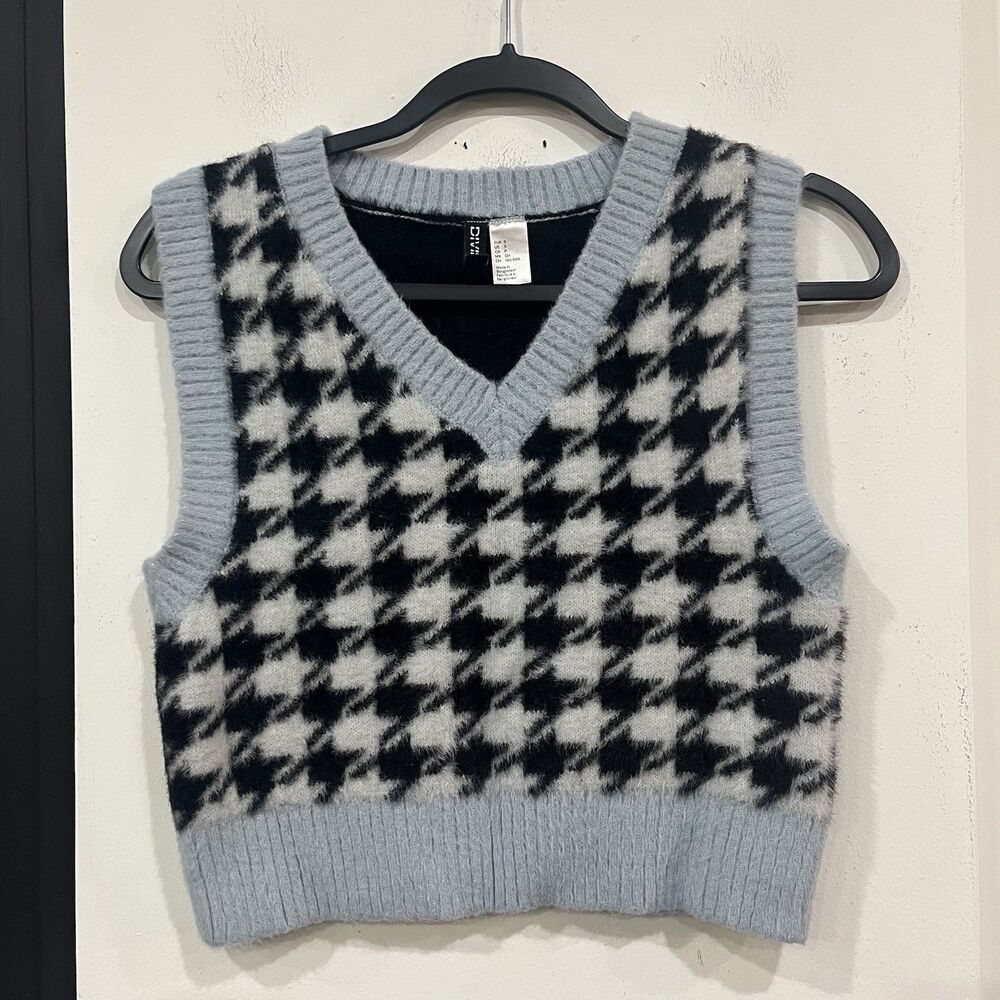 H&M Divided Fuzzy Houndstooth Sweater Vest Size Small Preppy Academia Size Small